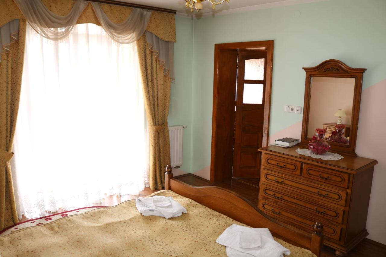 Готель ***Феєрія Tyachiv Exterior foto